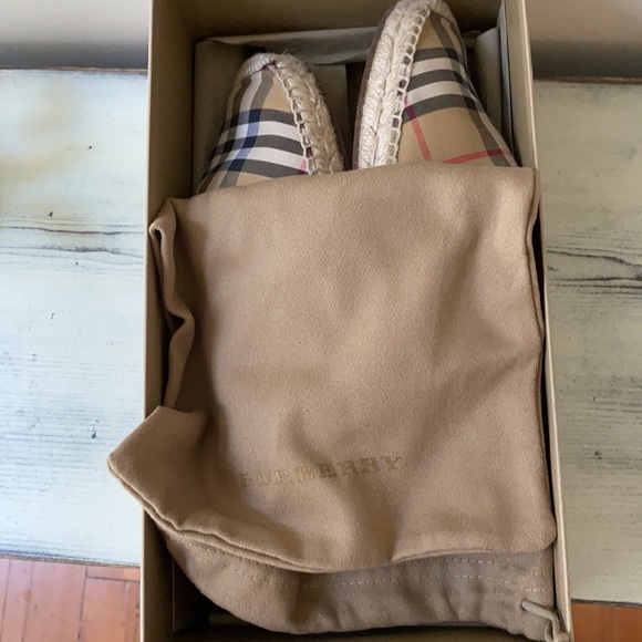 Burberry Espadrilles - Picture 6 of 8